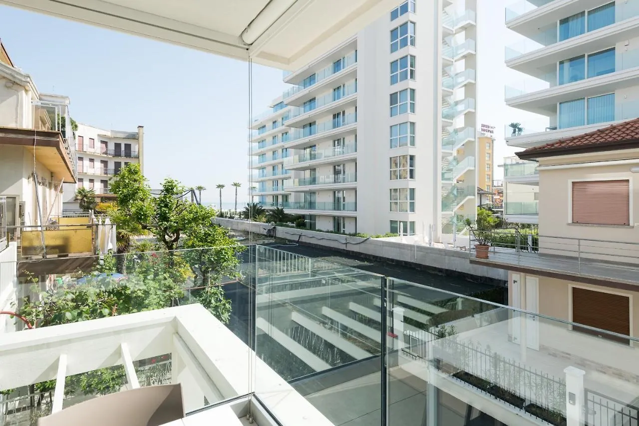 Daire Appartamento Sevenair Lido di Jesolo İtalya